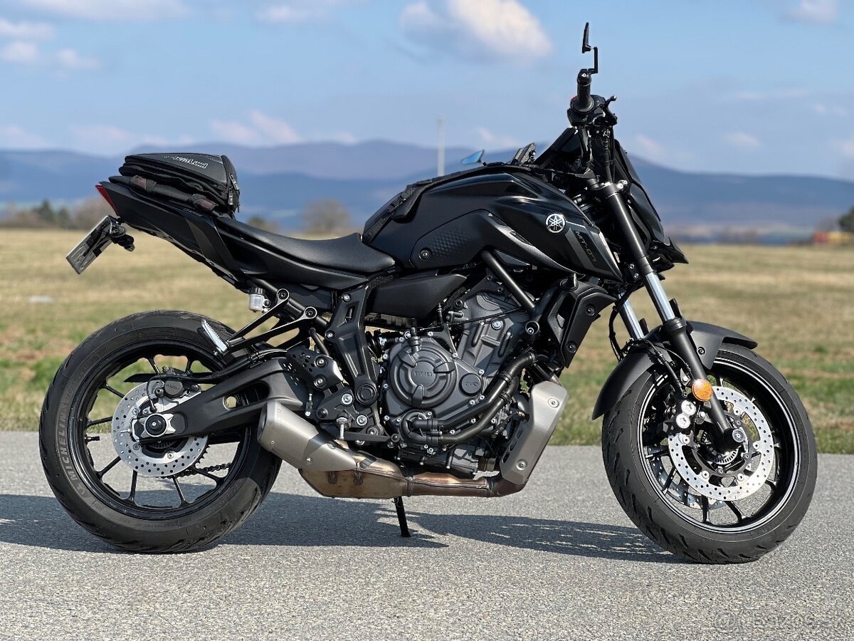 Yamaha MT 07 - 5