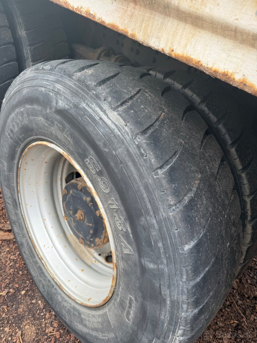 Iveco s hydraulickou rukou - 5