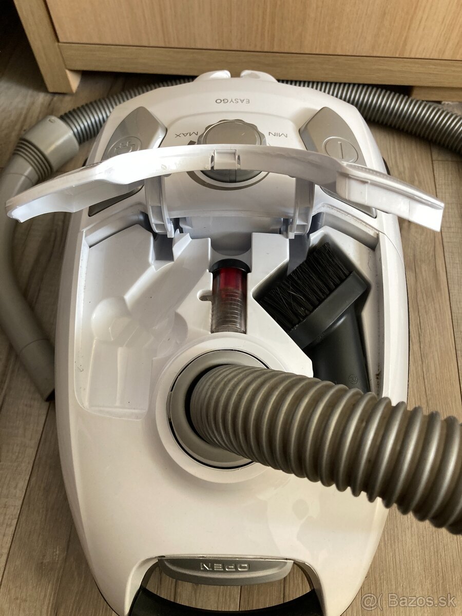 vysávač Electrolux - 5