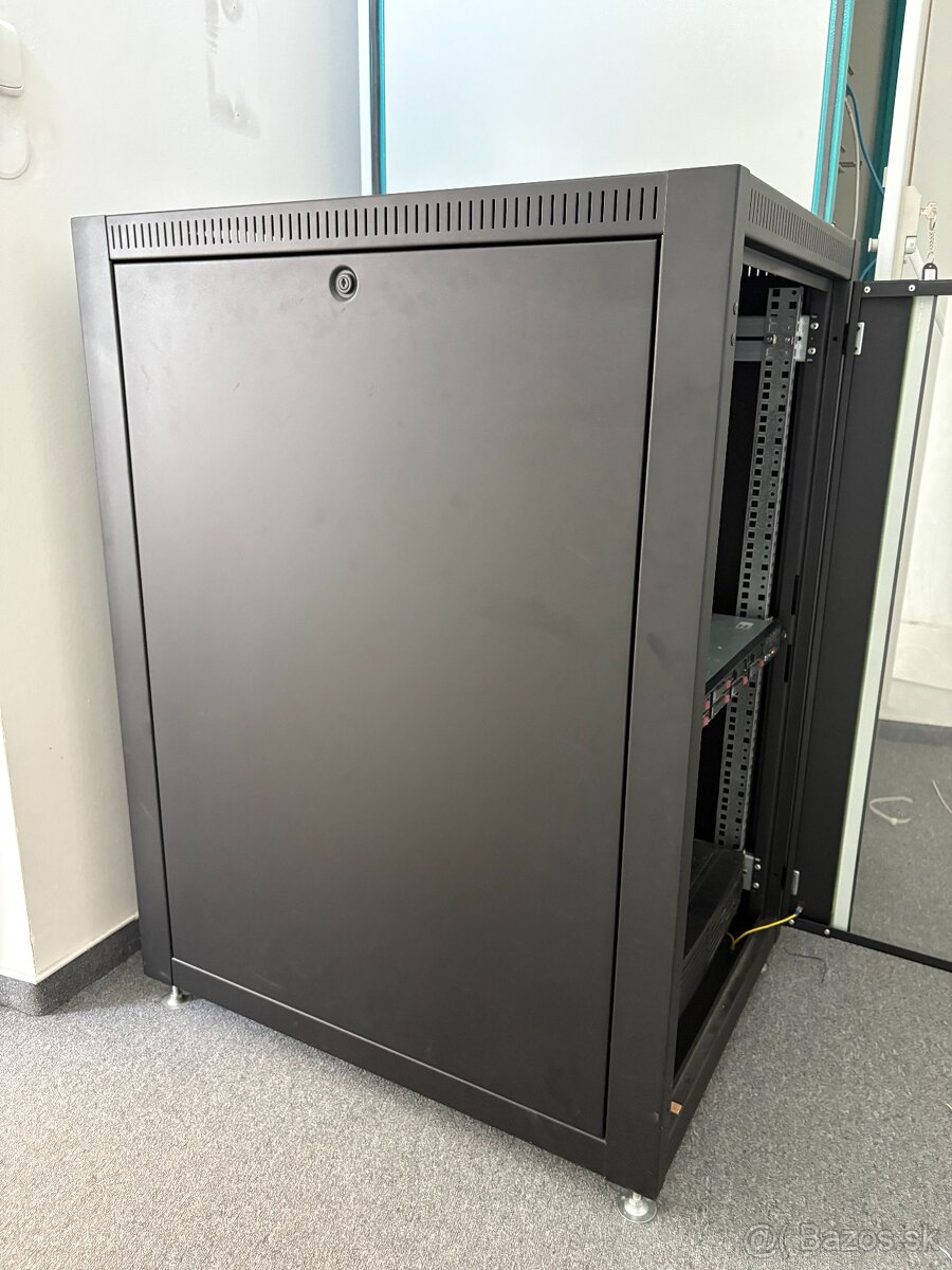 Serverova skrina CONTEG R17-21-60/80 - 5