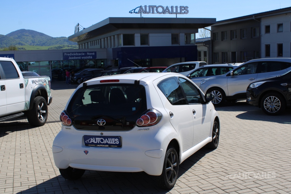 Toyota Aygo 1,0 i 50 kW - 5