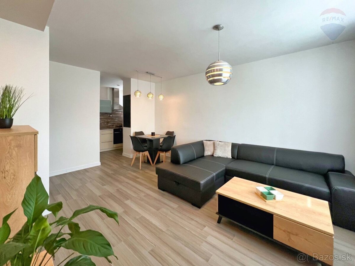 PRENÁJOM 2- izb. byt ul. Mierová Bojnice + park. státie - 5