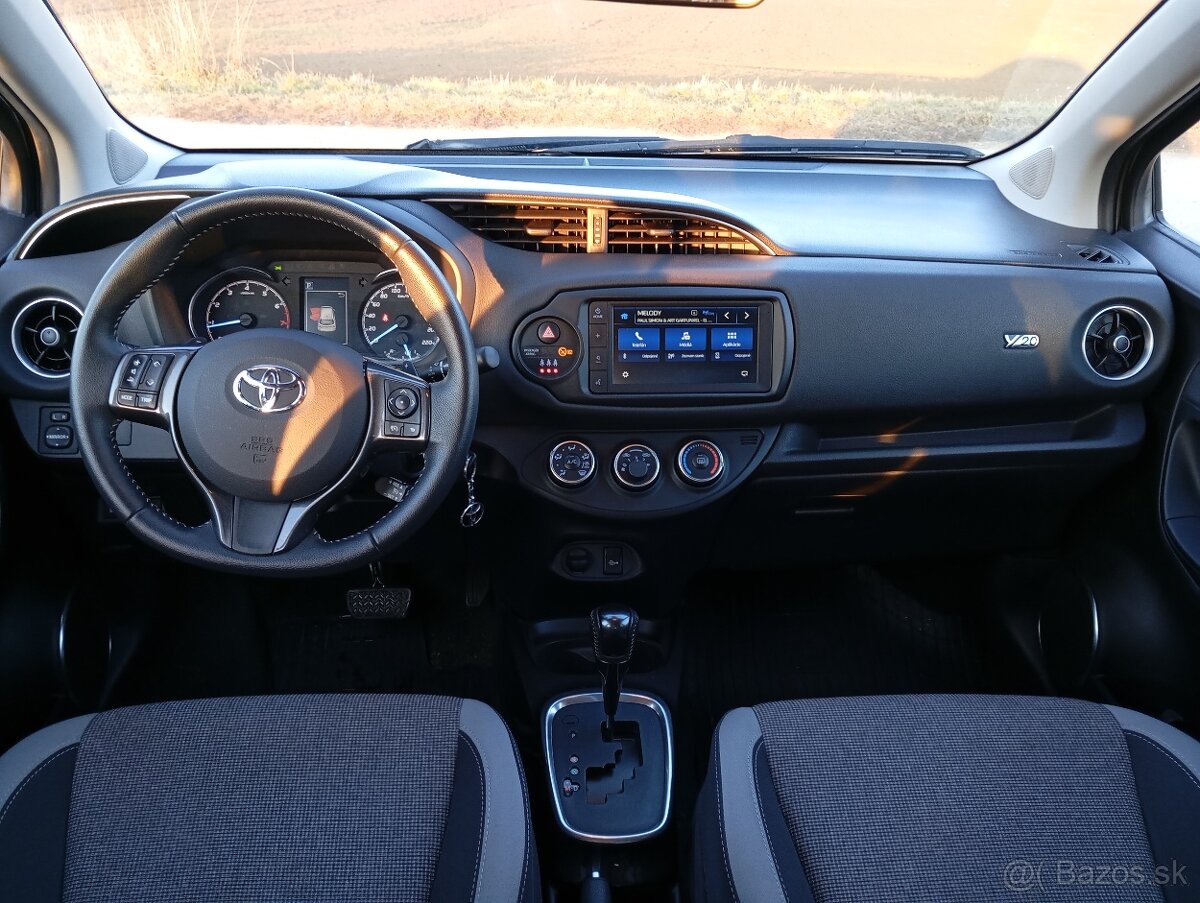 Toyota Yaris Y20 - automat - 5