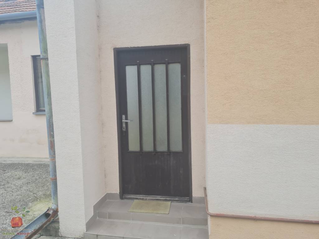 Predám rodinný dom Komjatice - 5