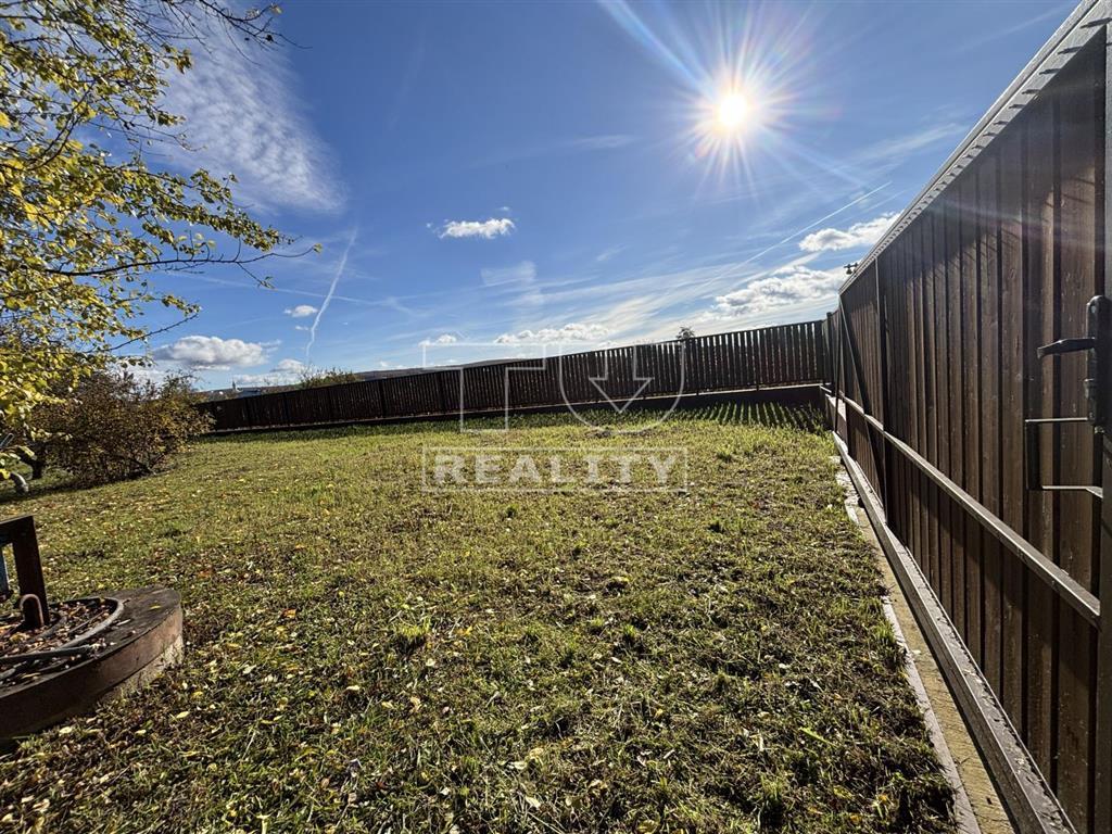 EXKLUZÍVNE IBA U NÁS STAVEBNÝ POZEMOK 600m2 MALÉ... - 5