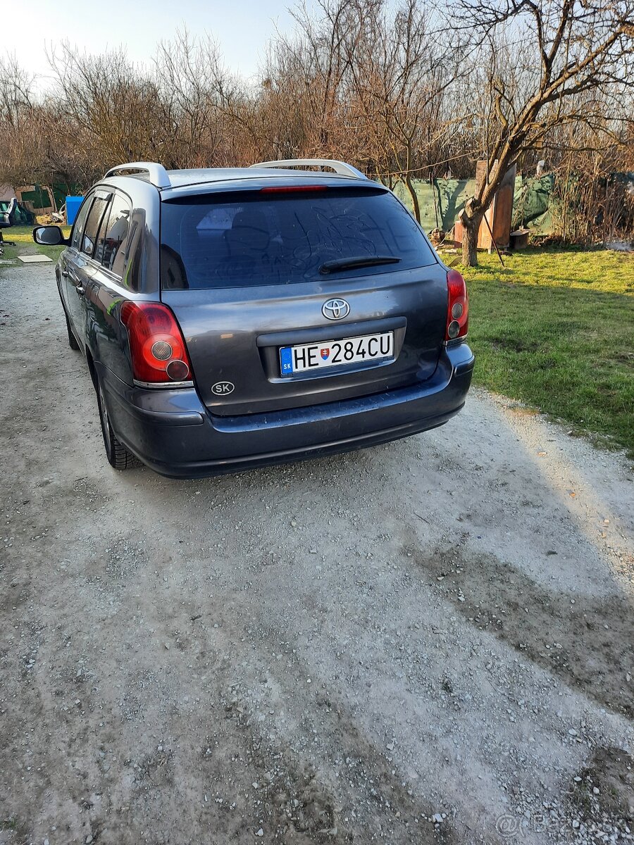 Predam Toyotu Avensis - 5