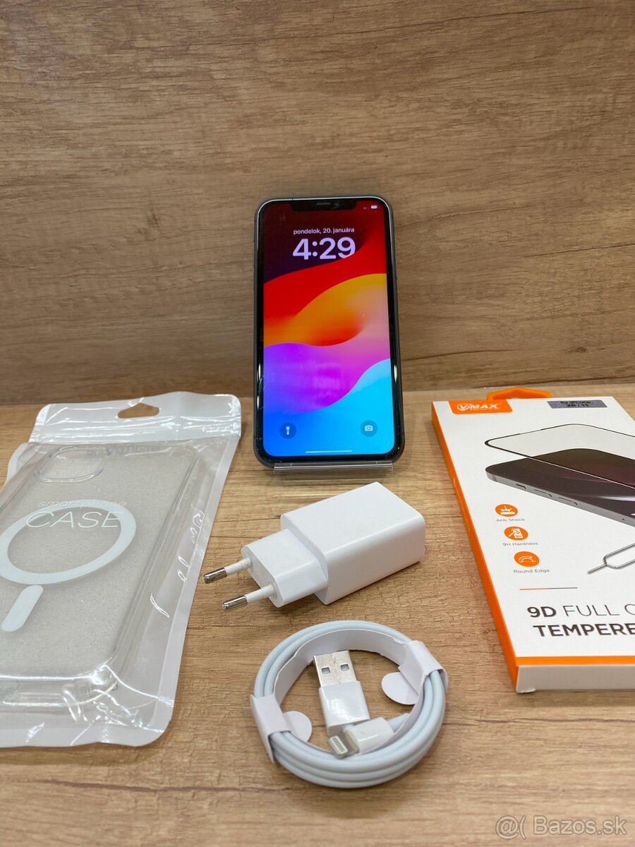 iPhone 11 black - super stav - v záruke - 5
