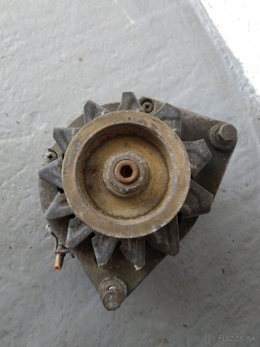 Alternátor na Ford Sierra - 5