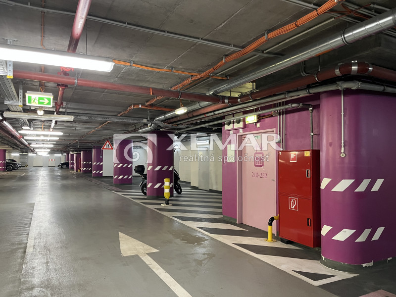 Prenájom - garážové park.státie v OC Eurovea - 5