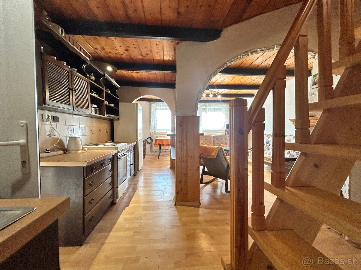 Ponúkam Vám na predaj viničný domček v blízkosti Levíc. - 5