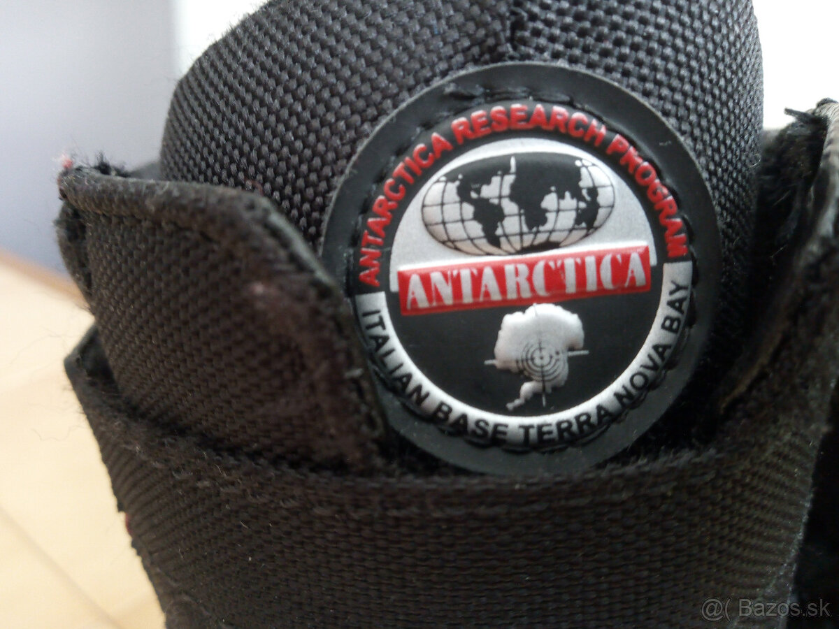 Panske snehule ANTARCTICA. - 5