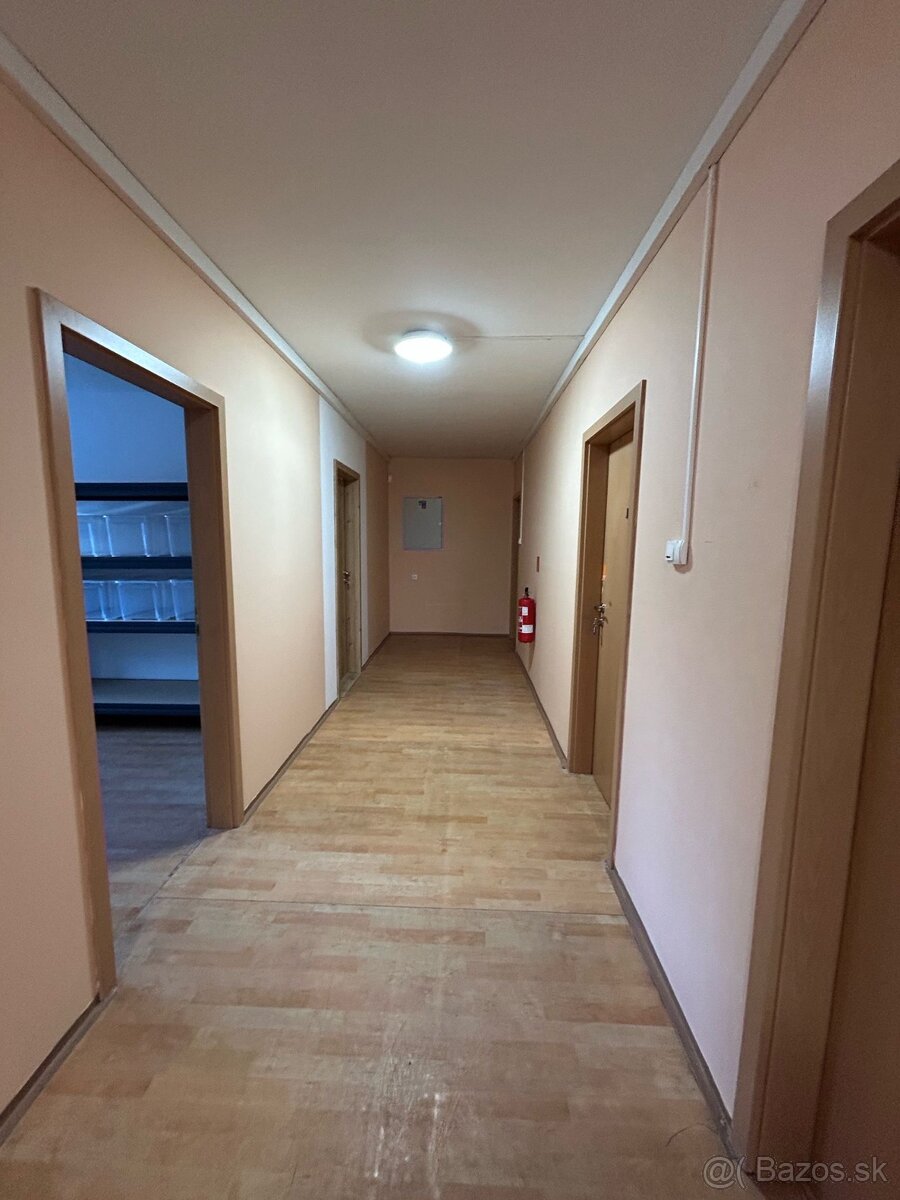 Ponuka prenájmu izby v spoločnej budove - 5
