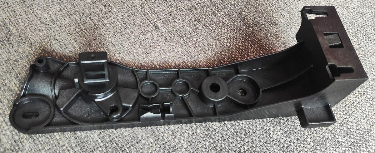 držiak páčky otvárania prednej kapoty na BMW - 5