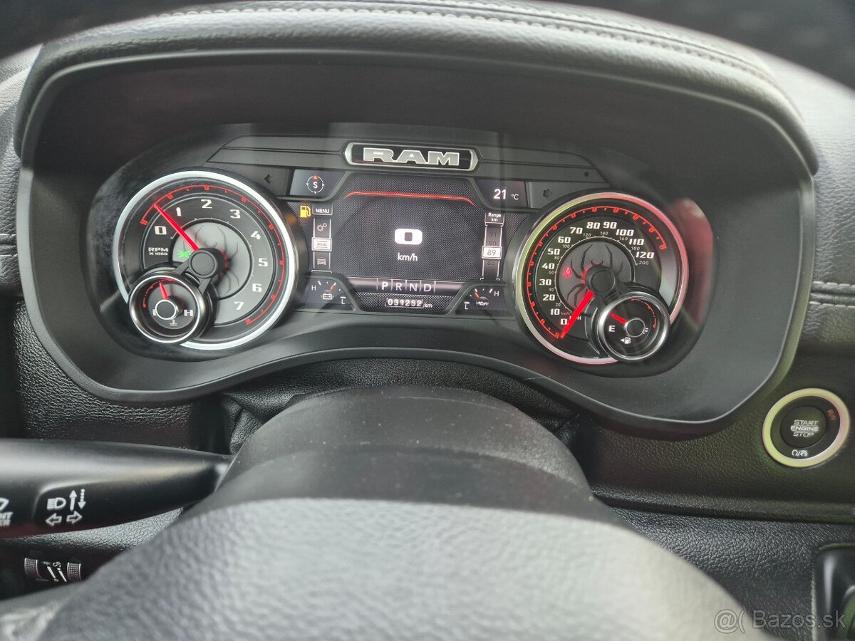 DODGE RAM 1500 5,7 HEMI BLACK WIDOW 31000km