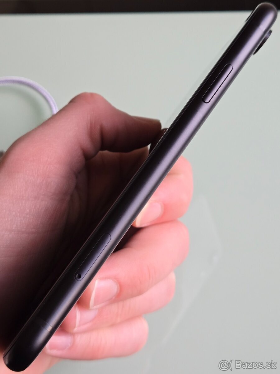 Apple iPhone XR 64GB Čierny 92% Batéria - 5