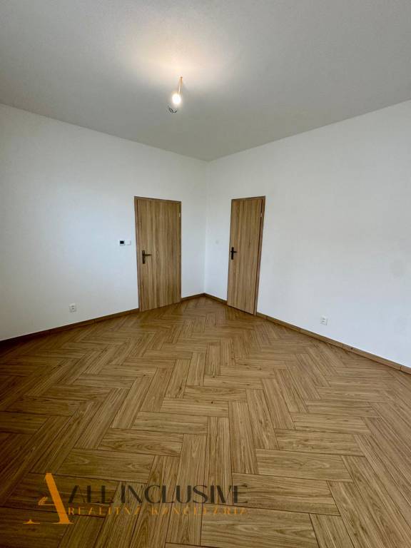 ALL INCLUSIVE l NA PRENÁJOM 4 IZBOVÉ RODINNÉ DOMY , ČENKOVCE - 5