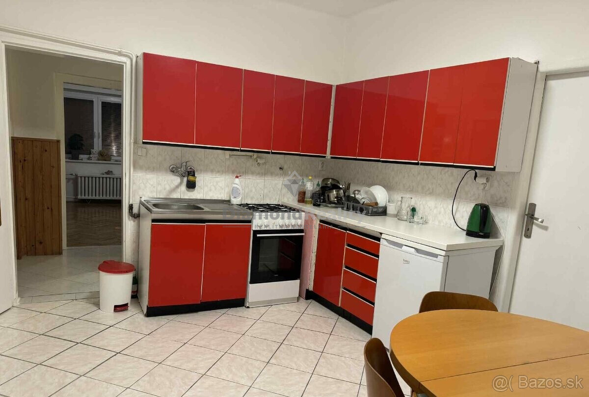 Na prenájom zariadený 3 izbový byt v dome, Slovenský Grob - 5