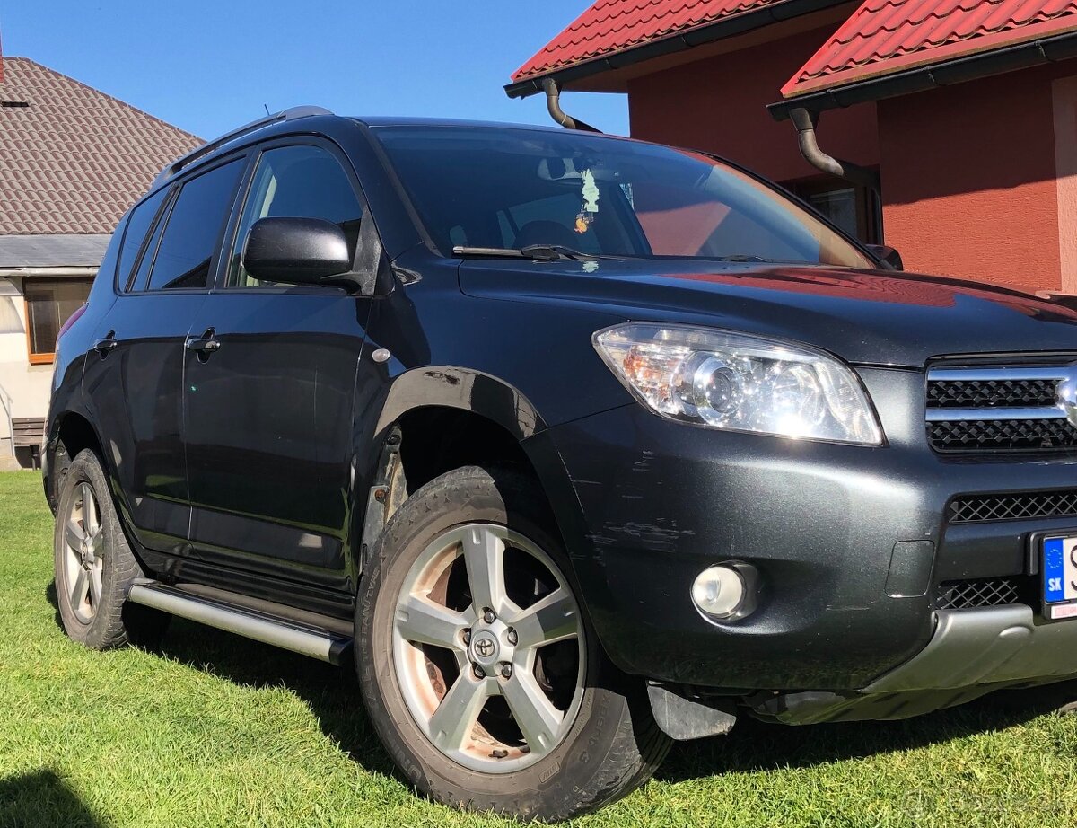 Toyota RAV4 - 5