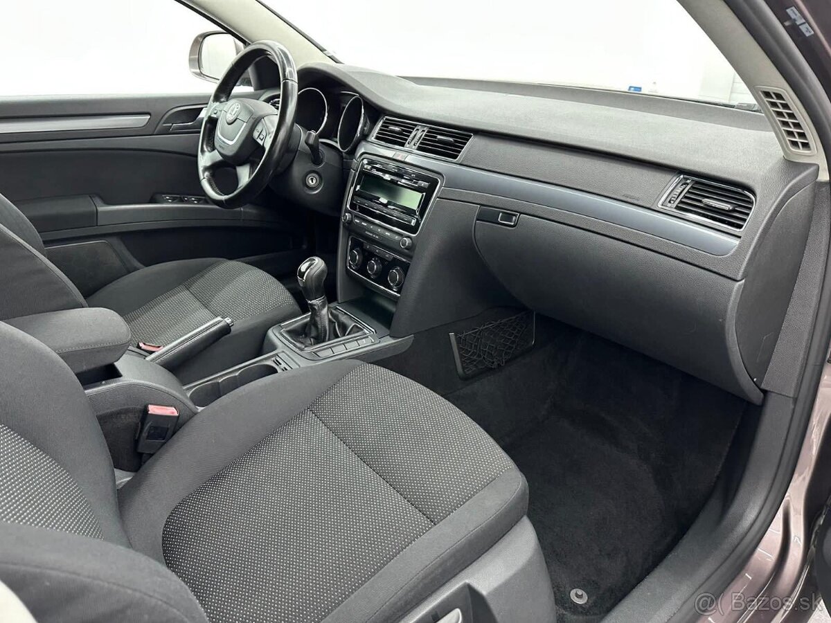 Superb Combi 1,6 TDI CR DPF Elegance M5 Ťažné - 5