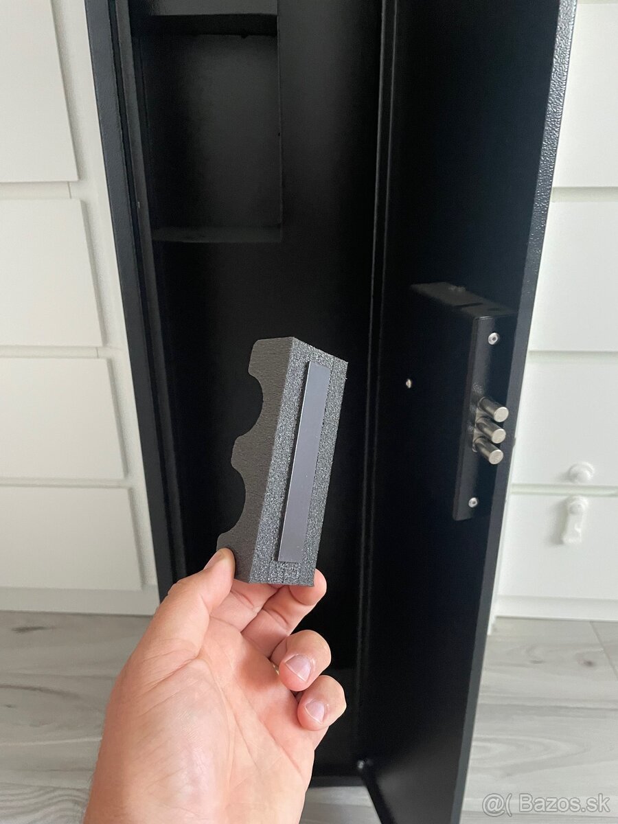 Trezor, skriňa na zbraňe - 5
