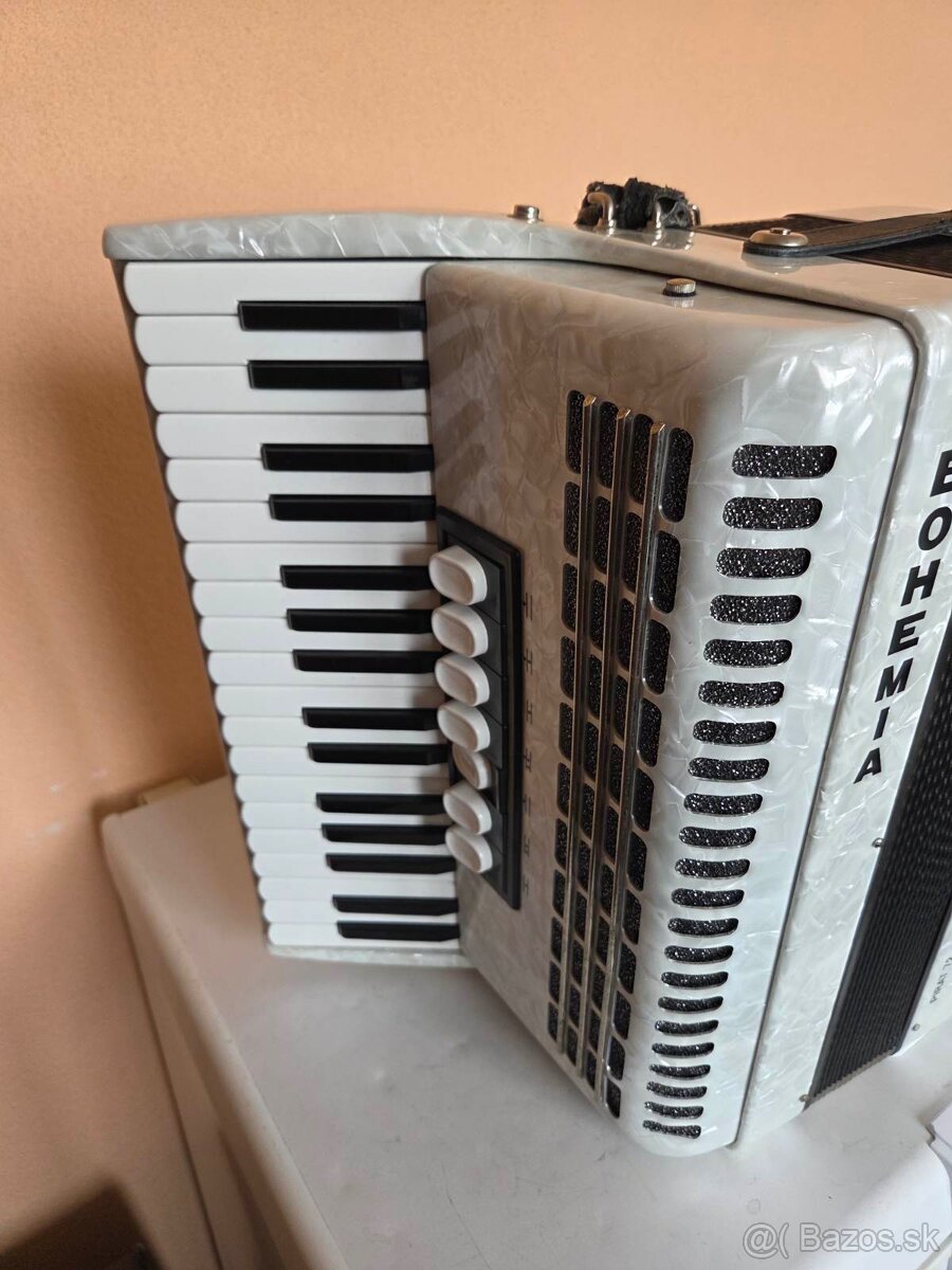 Predám akordeón Weltmeister - 5