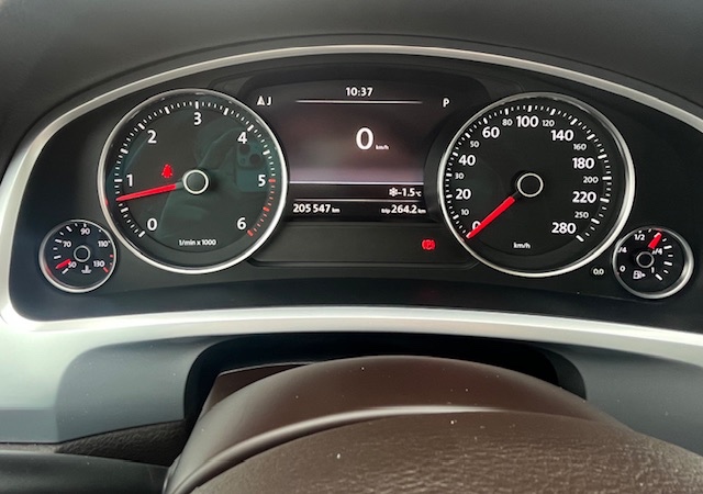 Predám Volkswagen Touareg 4,2 V8 - 5