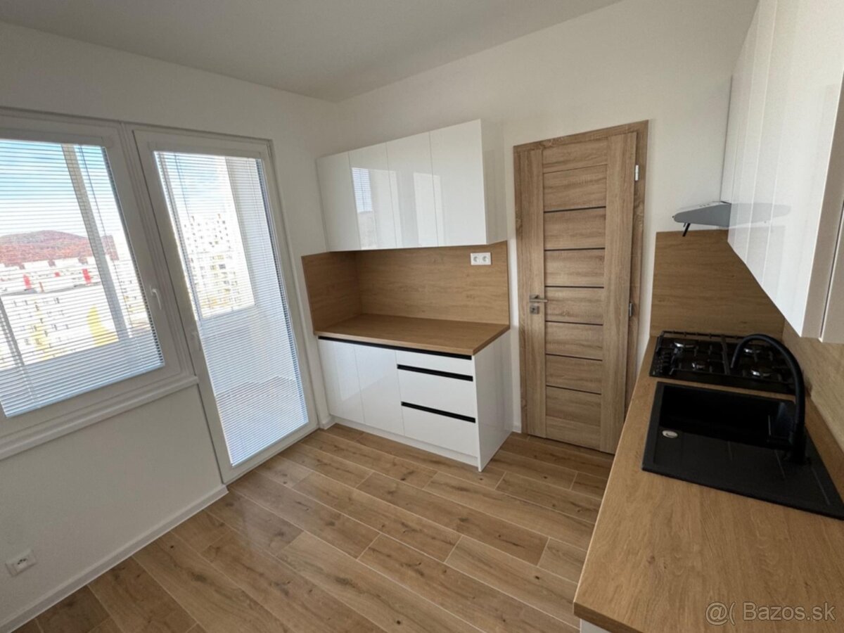 Predám 3 izbový kompet prerobený byt - 5