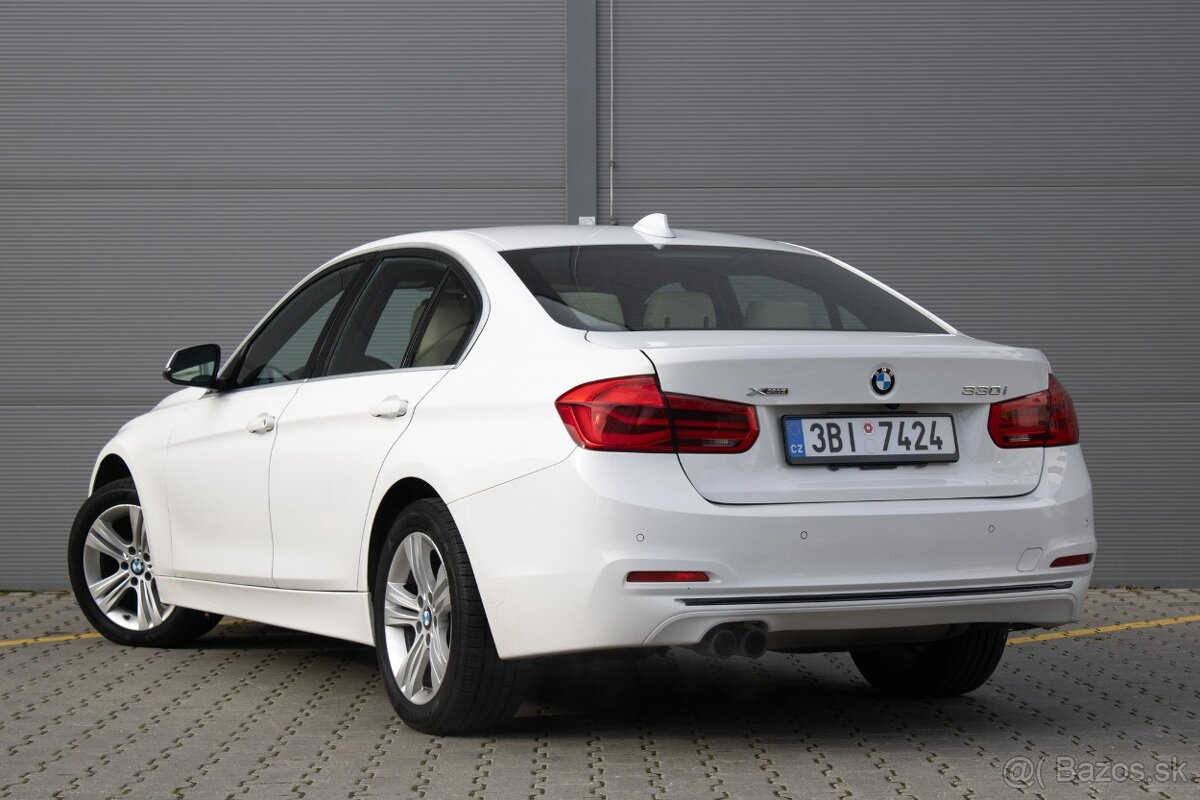 BMW 330i xDrive - 5