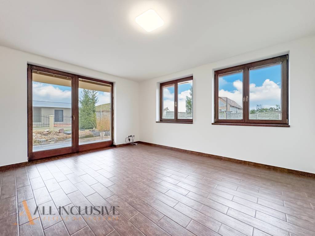 ALL INCLUSIVE | NA PREDAJ ÚTULNÝ RODINNÝ DOM S JAZEROM, HORN - 5