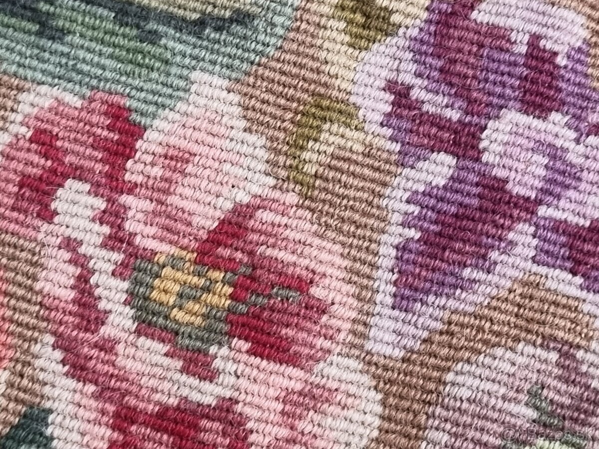 STAROŽITNÁ ŠTÓLA - 5