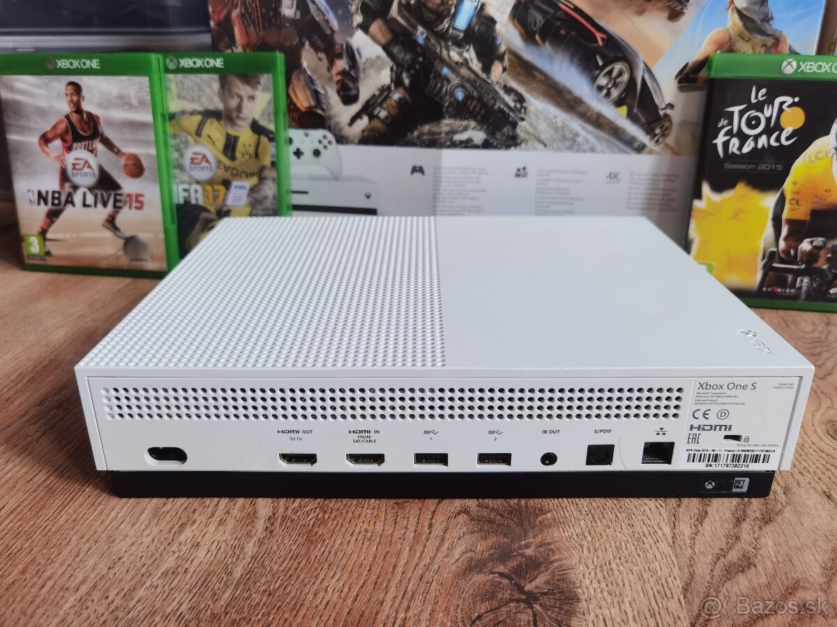 Xbox One S 1TB - 5
