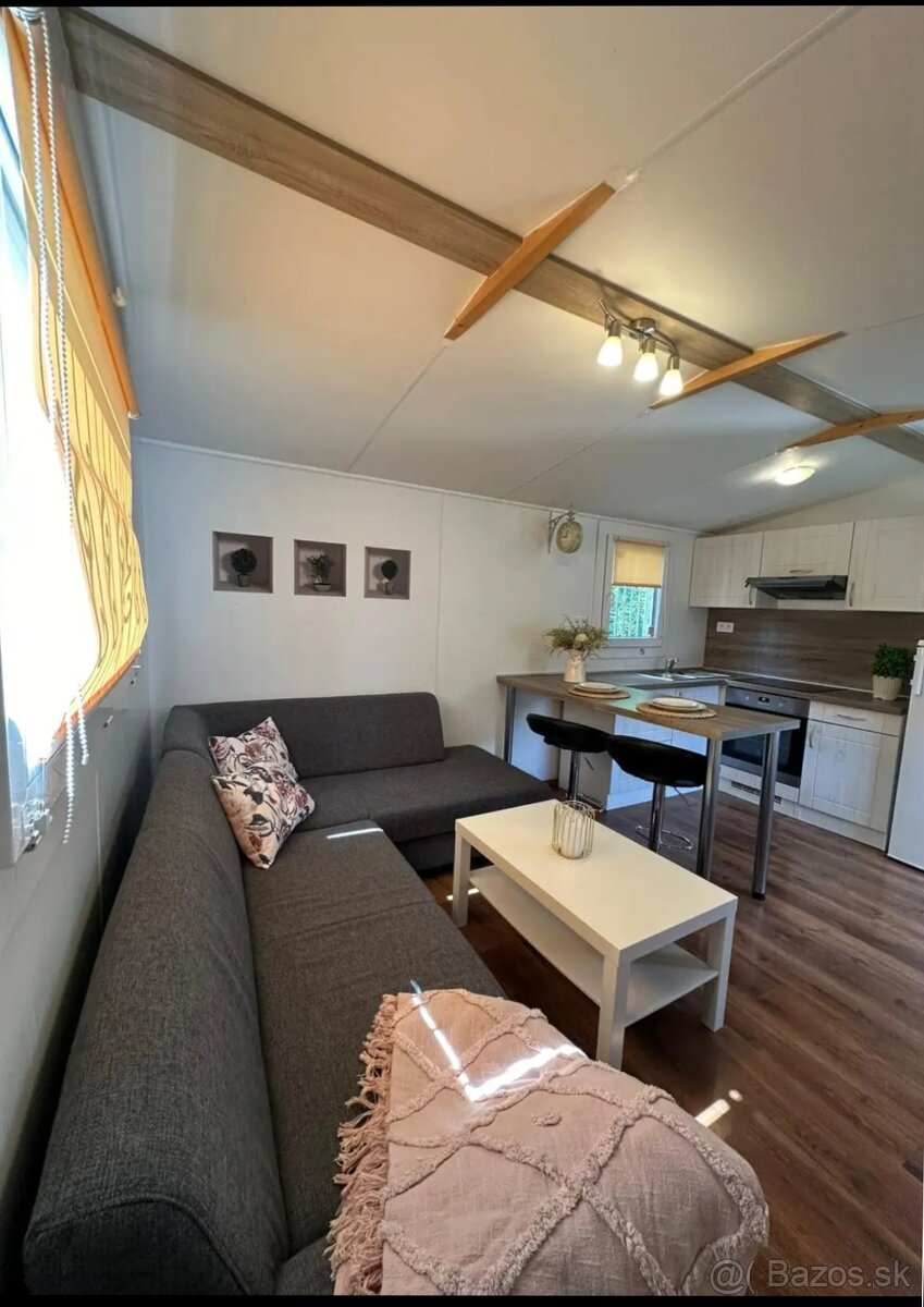 Záhrada s mobilným domom - 5