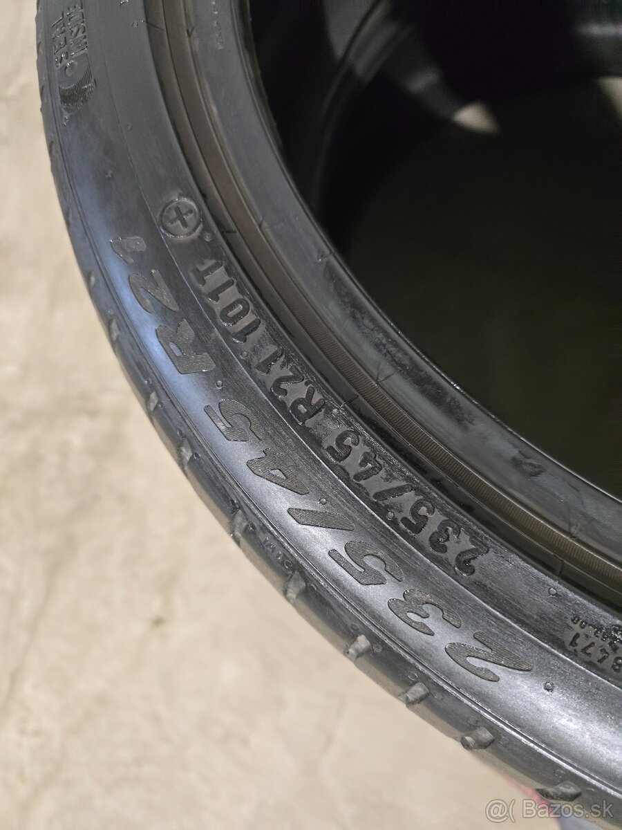 Letné Pneu Pirelli Pzero 235/45 R21 - 5