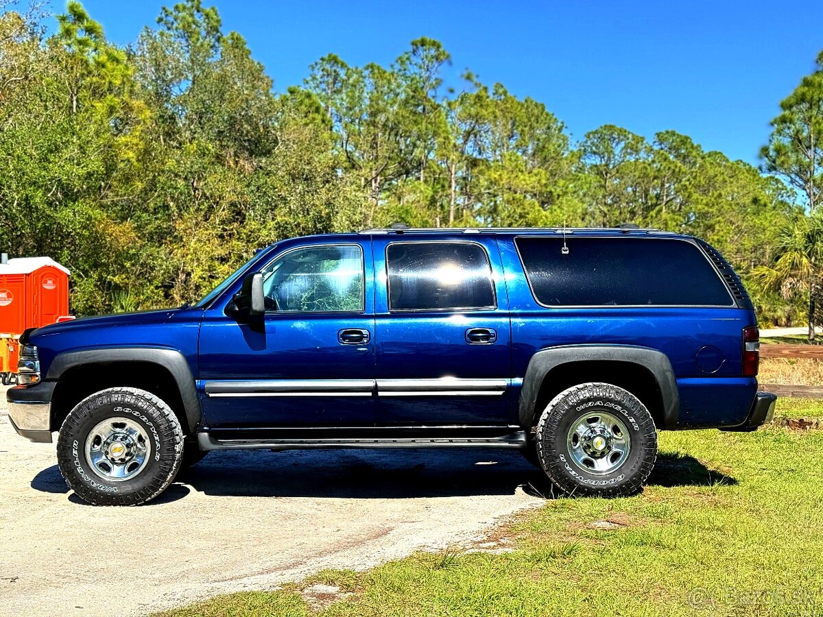 2001 Chevrolet Suburban 2500 LT | 8.1 V8 | 4x4