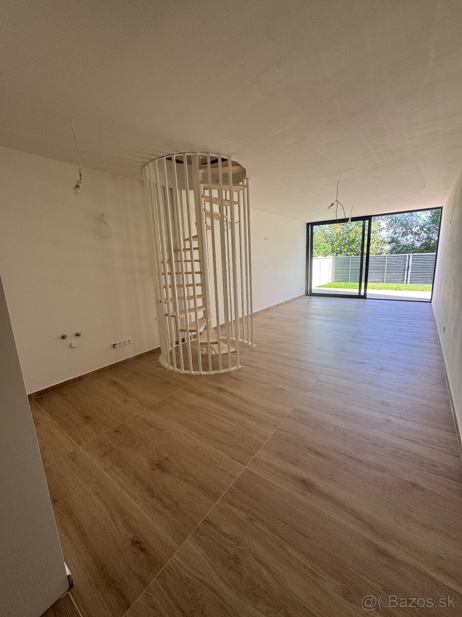 Dom pri Vajnorských jazerách – bývanie ako z dovolenky 🌊✨ - 5