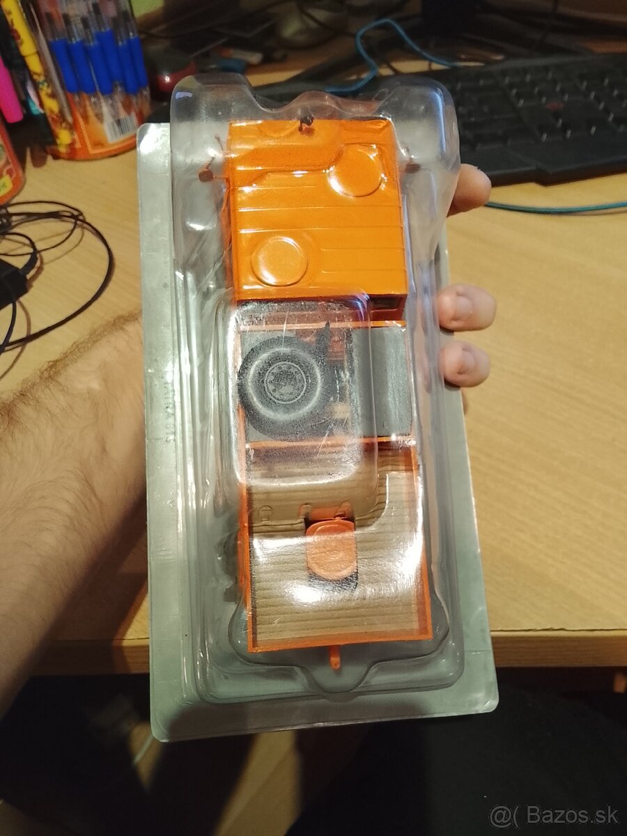 Predám nový nerozbaleny model Tatra 813 - 5