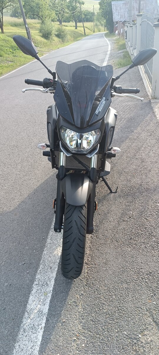 Yamaha MT 07 - 5
