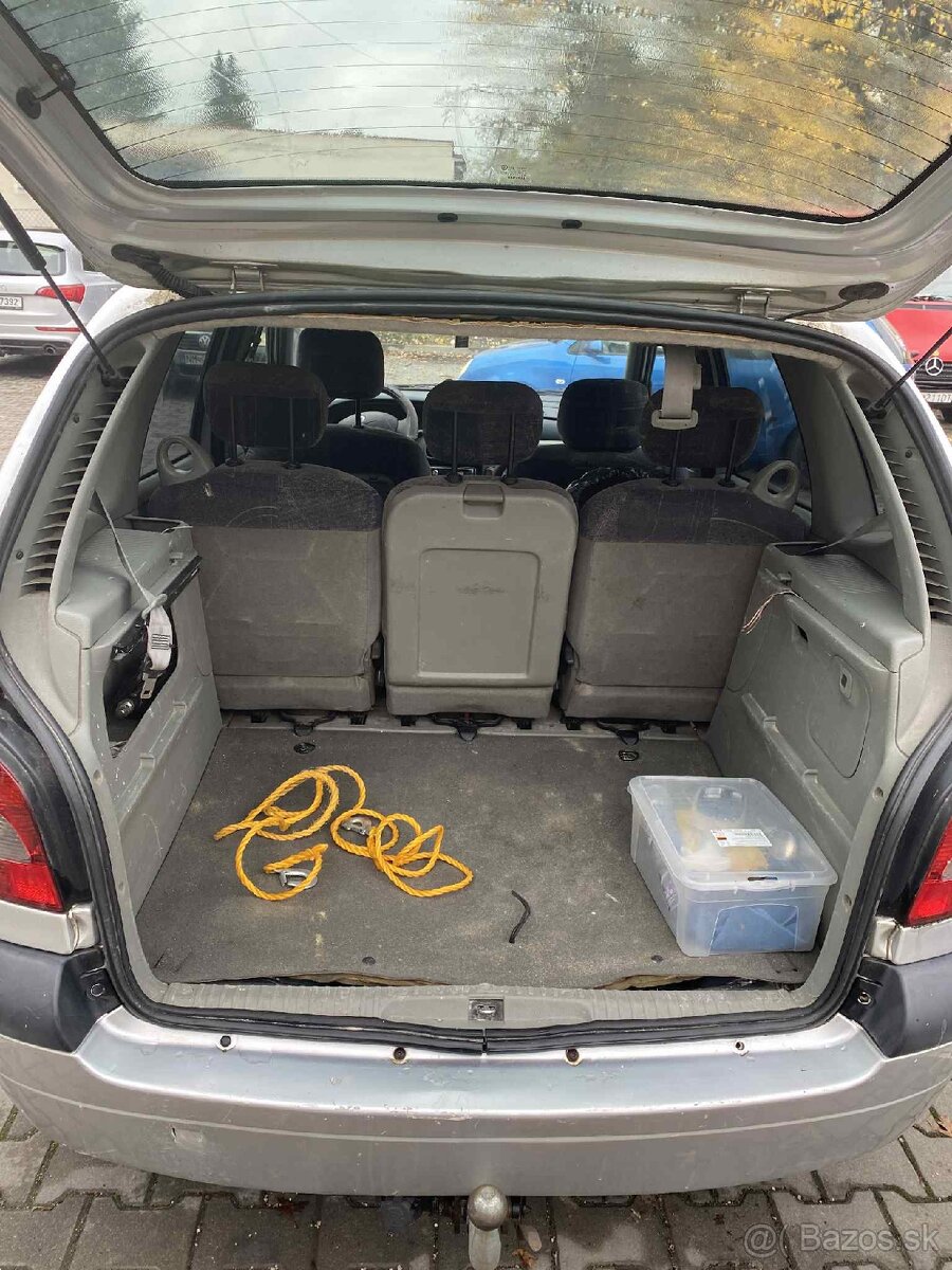 Predám Renault Megane Scenic 1.9 - 5