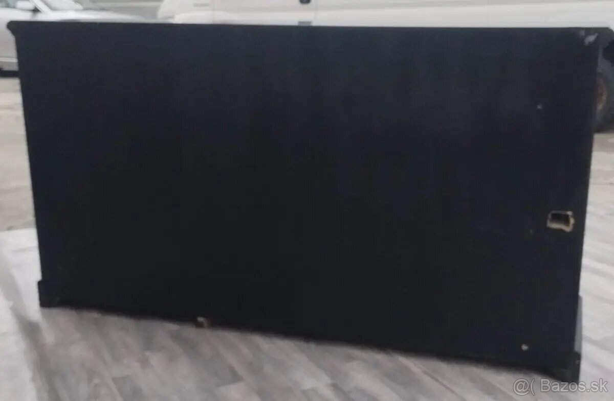 Komoda čierna trojdverová. - 5