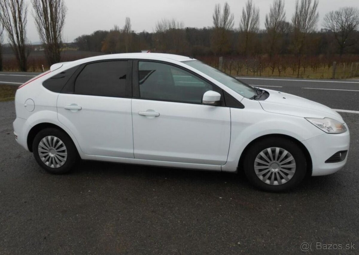 Ford Focus 1,6 74 kW KLIMA Serviska benzín - 5