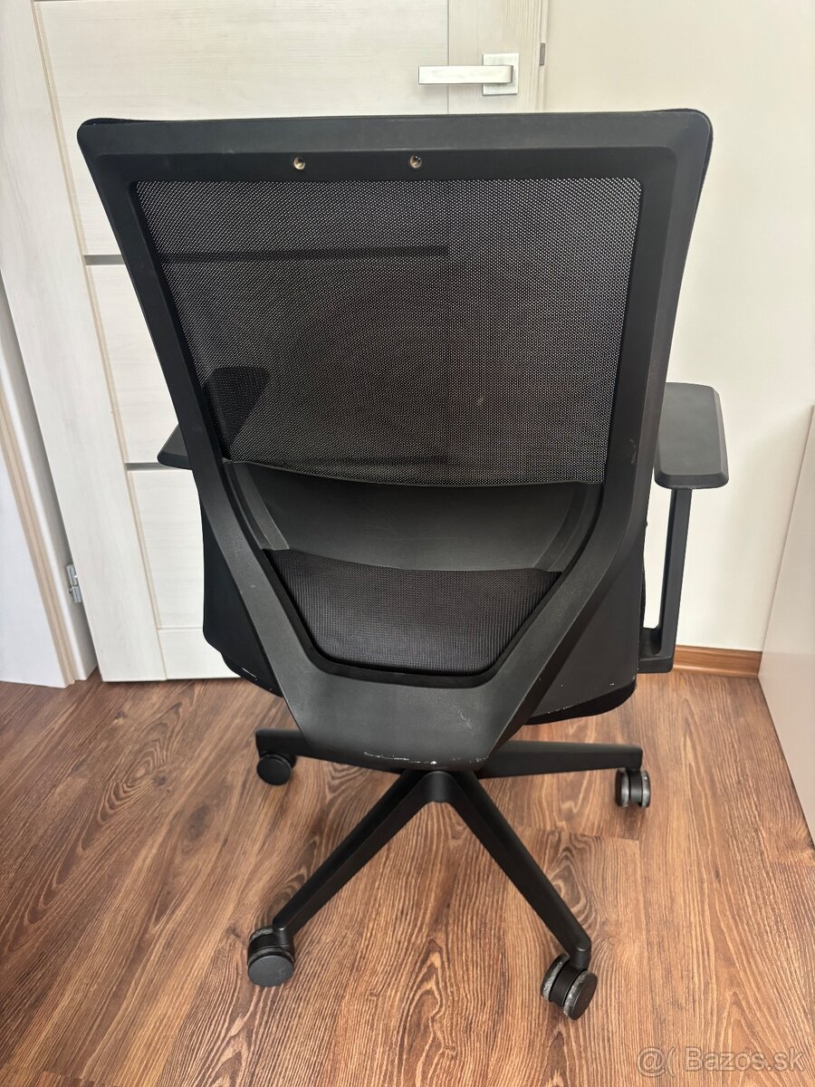 Kancelárska čierna stolička - 5