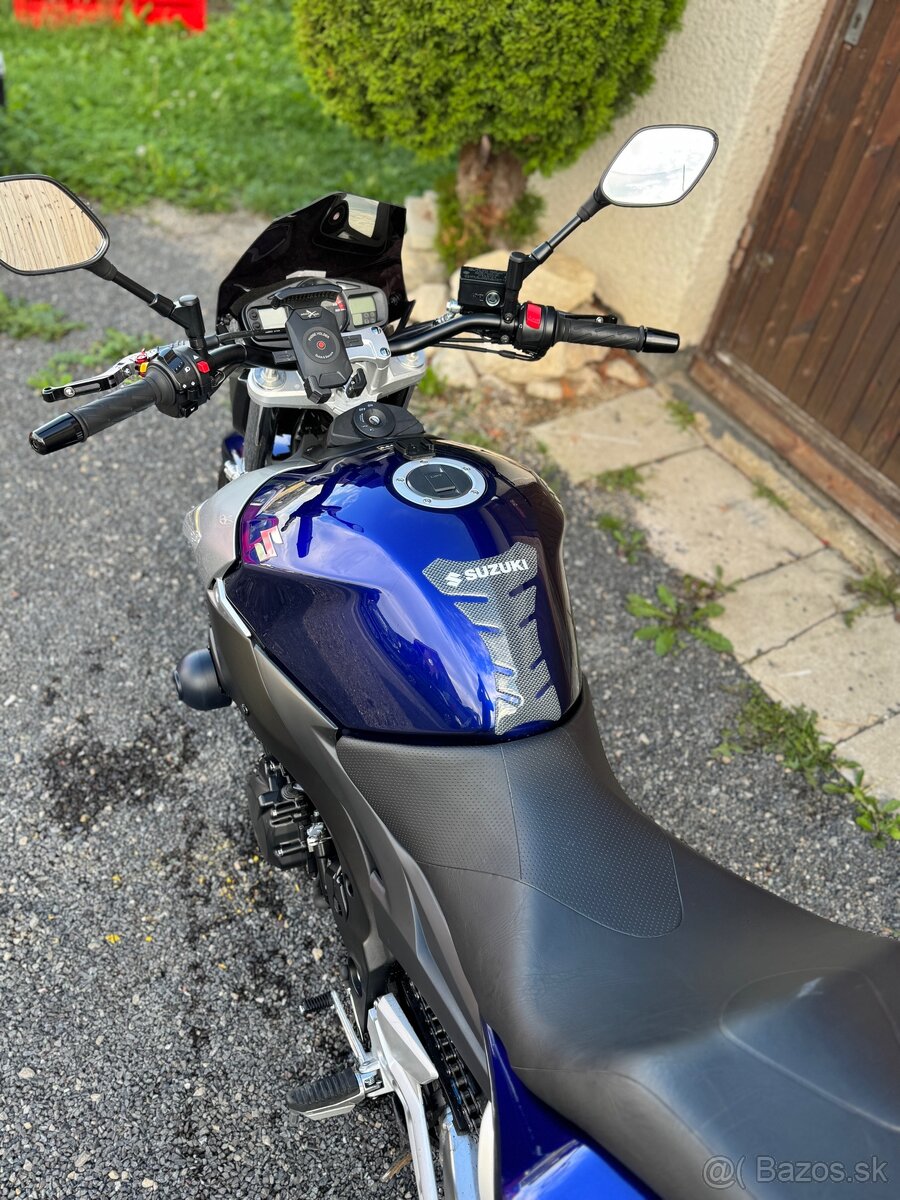 Suzuki Gsr 600 - 5