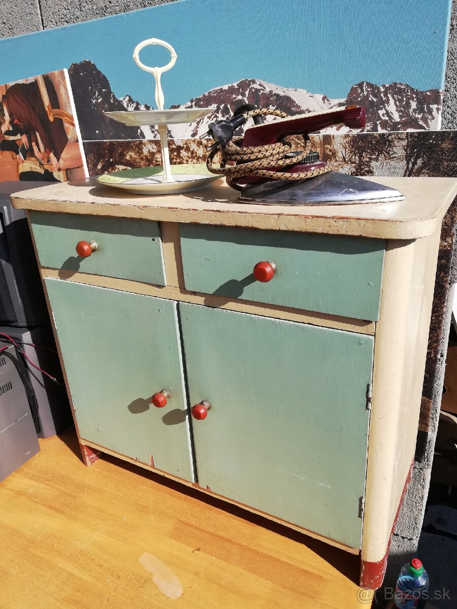 Stoly skriňky - 5