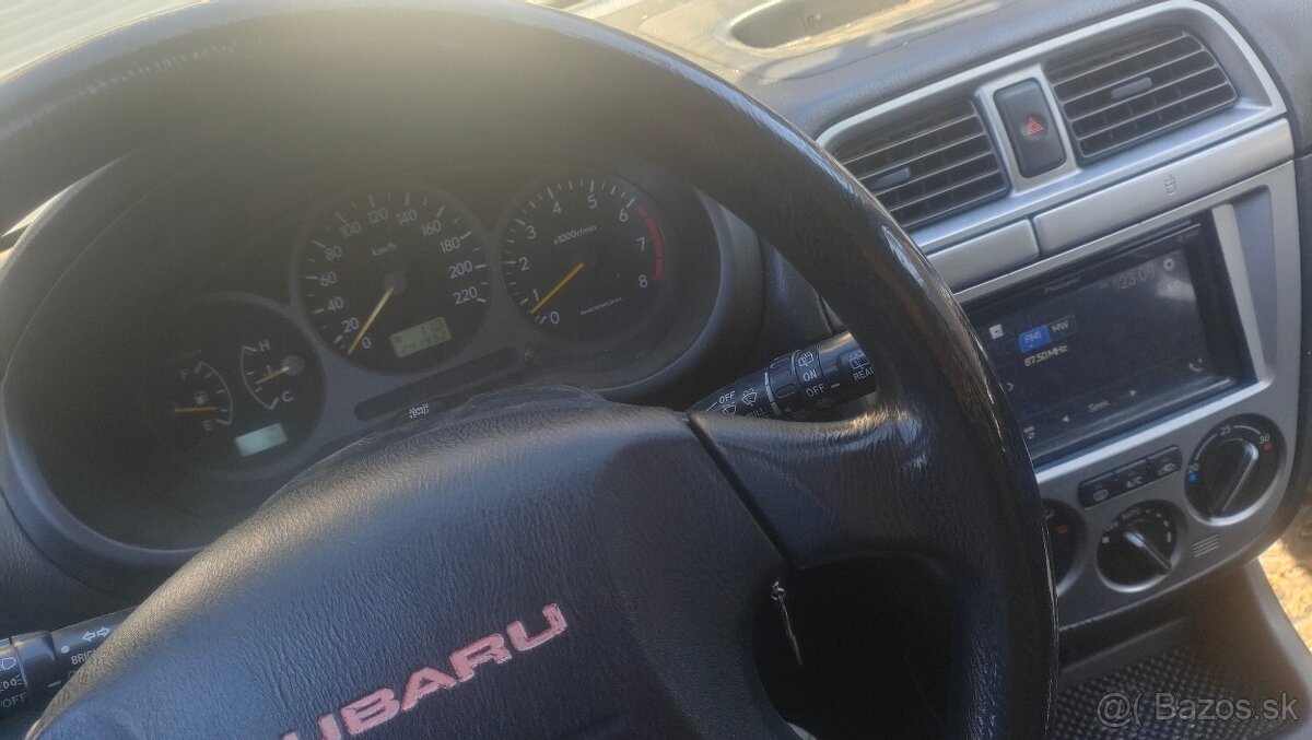 SUBARU IMPREZA 2.0i WAGON - 5