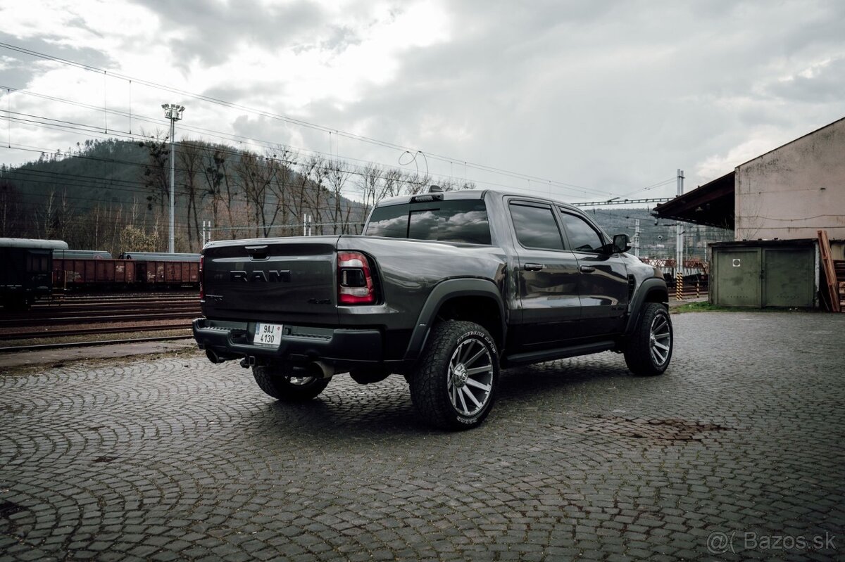 DODGE RAM TRX 6.2 HEMI V8 2022 - 5