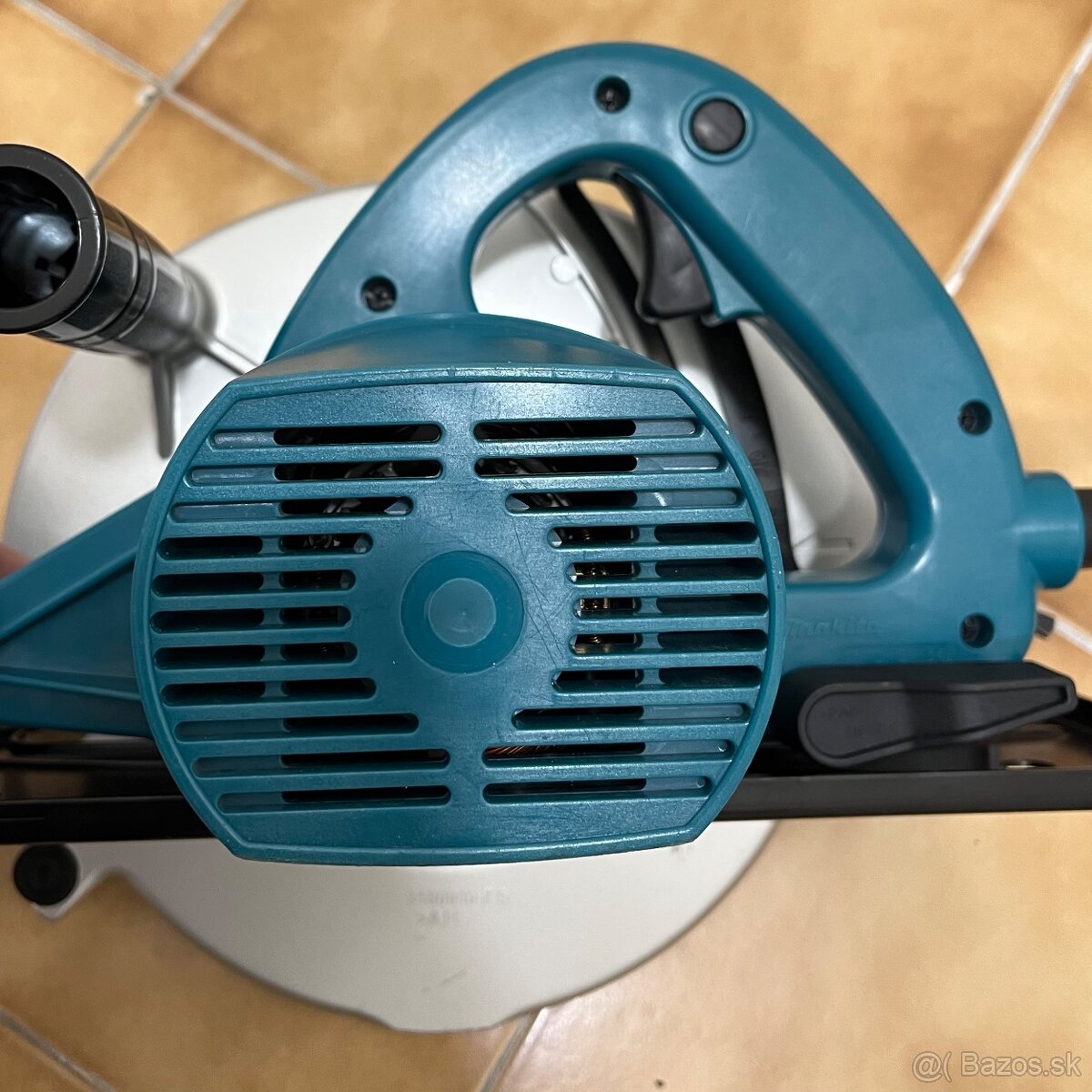 MAKITA okružná píla “mafel” 235mm - 5