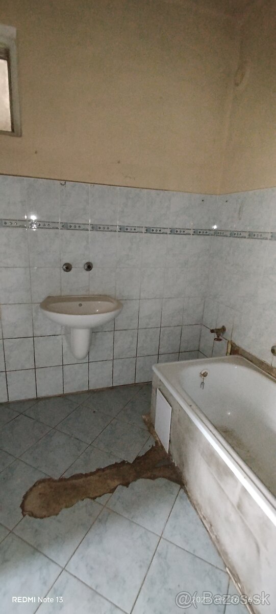 HZ- 12 Na predaj 5 izbový rodinný dom v Nesvadoch - 5