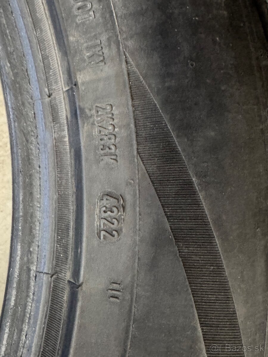 255/55R20 - 5