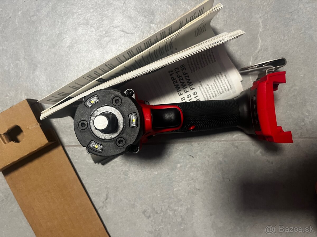 Milwaukee M18 FIW2F12-0 razovy uťahovak - 5