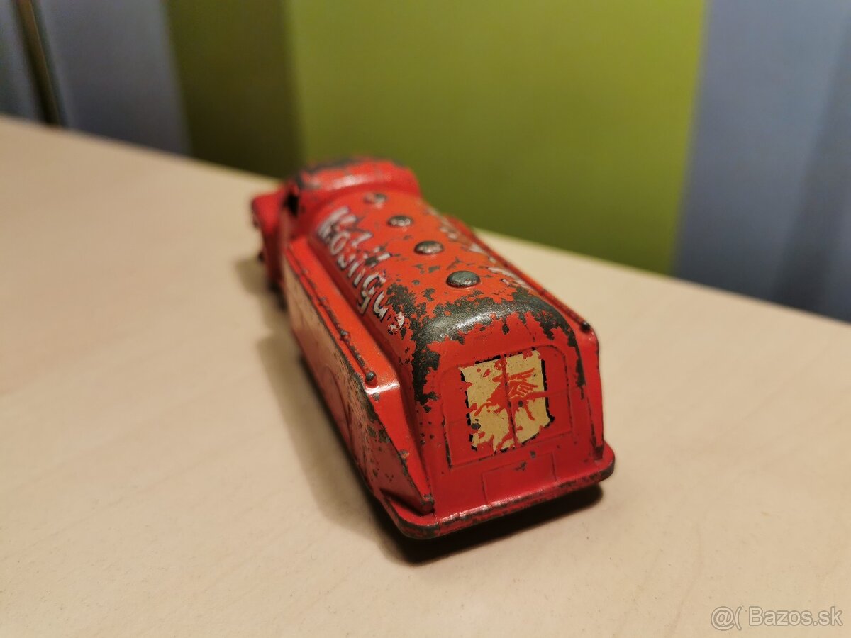 Dinky toys Studebaker Cisterna - 5